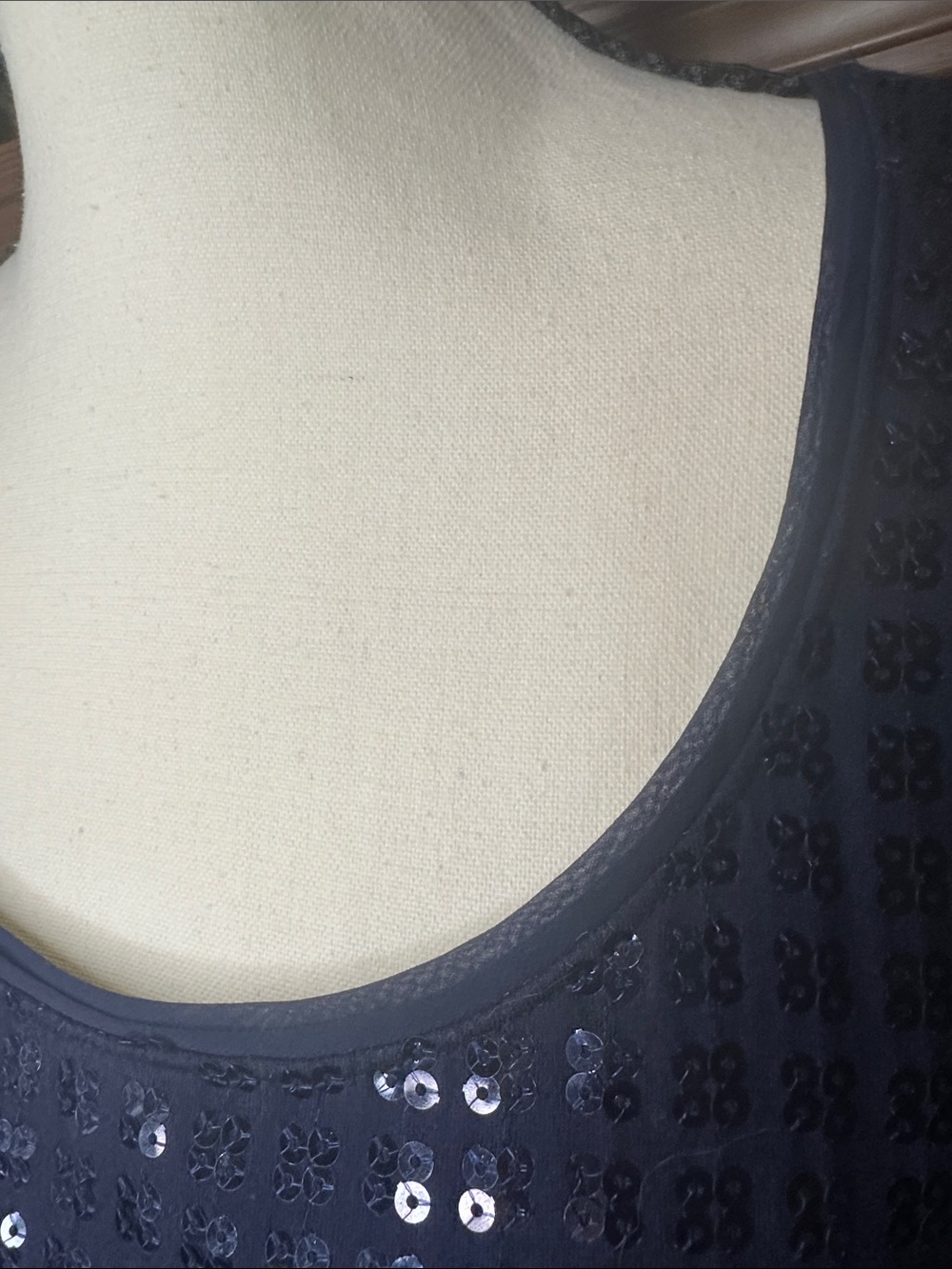 White House Black Market Women’s Navy Sequin Short-Sleeve Top with Open Back XL - Picture 3 of 9